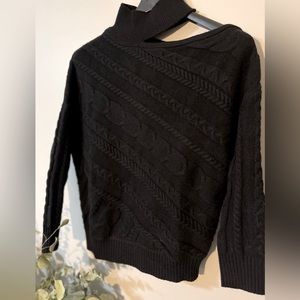 Venus, open neck sweater, Size M, Black